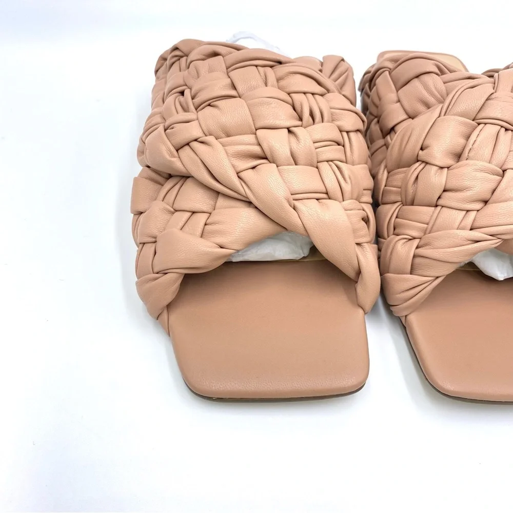 Steve Madden Womens Size 5.5 Nude Chunky Braided Woven‎ Flats Sandals Shoes